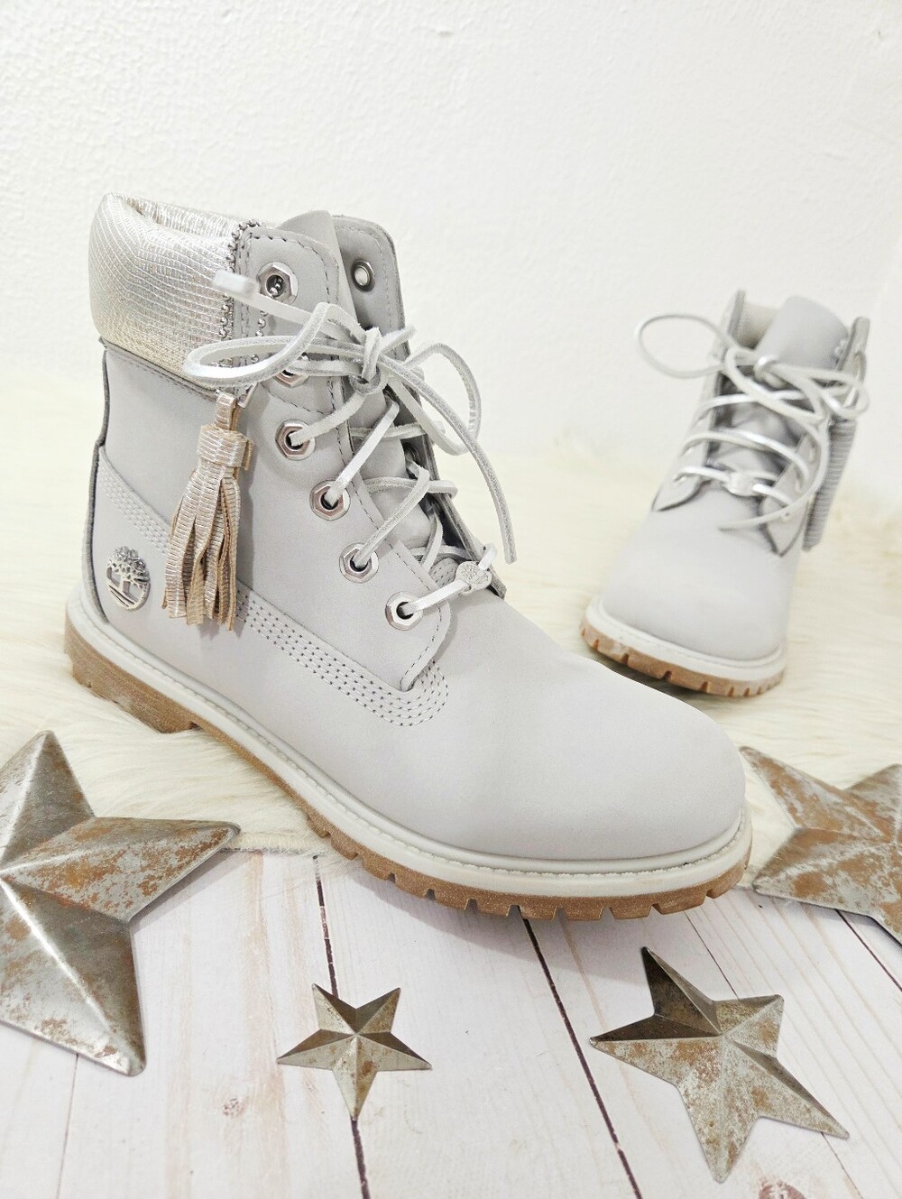 Timberland Heritage 6 Inch Waterproof Boots Light Grey Silver women's Size 7.5